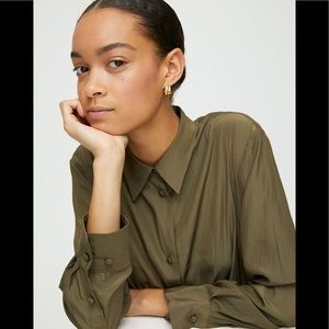 ARITZIA BABATON BUTTON UP ( WRINKLY look)